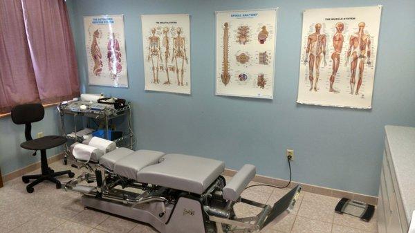 Main Chiropractic treatment room.