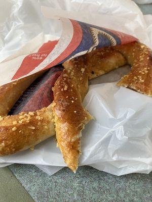 Garlic pretzel