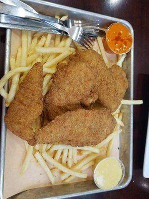 Chicken fingers and fries (fries extra)