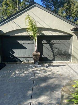 Samples of local garage doors installed in the Bay Area