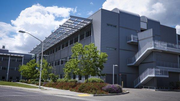 Back of the Department of Sciences building at CSU Stanislaus