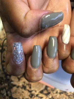 Grey marble nails