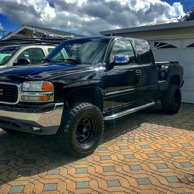 Javis truck looking great after a snow foam bath an tire dressing