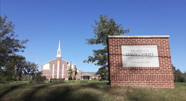 Front of Brentwood Chapel