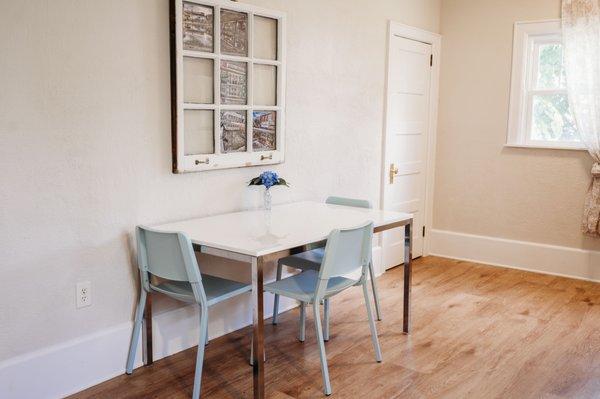 Kitchen table in The Townhouse at 215 James Street