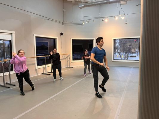 Sensory Dance in Art & Dance Studio.