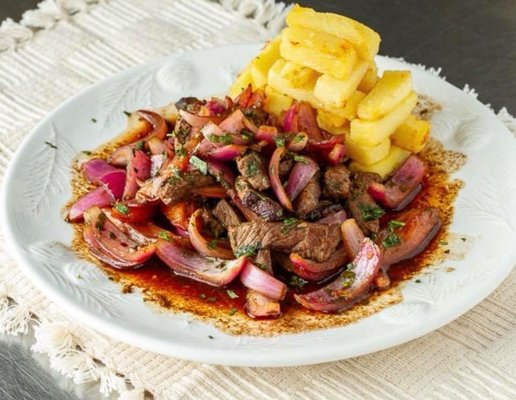 Our delicious Lomo Saltado