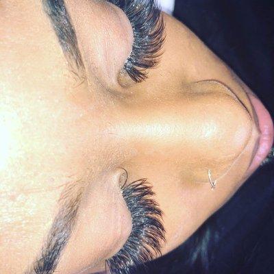 Volume set (Eyelash extensions)