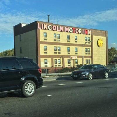 Lincoln Motor Inn