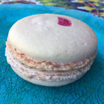 The TC Paris Ispahan Macaron