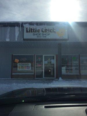 Little Chick is moving to 1924 whites Road kalamazoo, MI 49008 in the oakwood plaza.