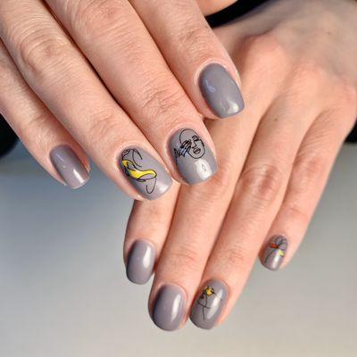 Abstract design on gel polish