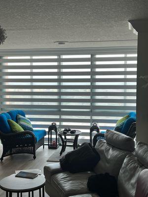 Light dimming banded roller shades