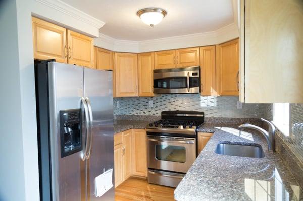 SOLD: Modern kitchen in a Waltham Center condo listed and sold by Watch City Real estate