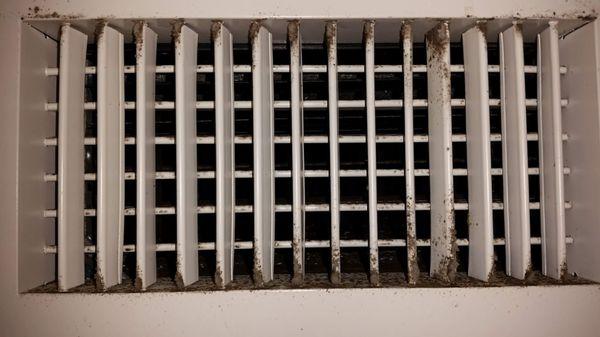 Dirty air vent