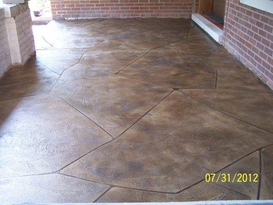 Polymerized concrete overlay