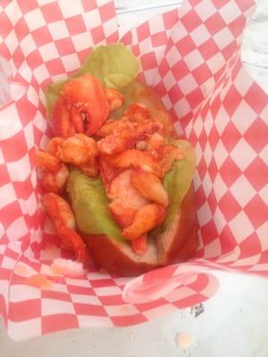 Hot Connecticut lobster roll is so good.