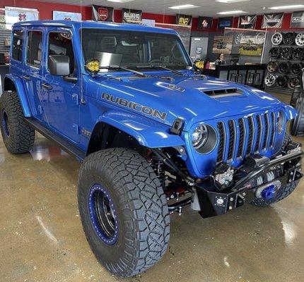 2022 Hydro Blue 392 Rubicon