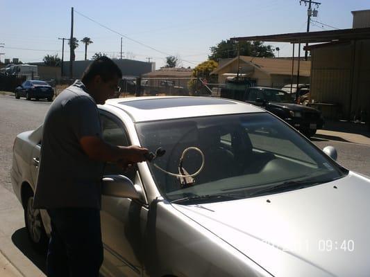 auto glass in tulare