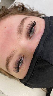 Wispy Volume Lash extensions