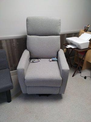 Lift chair with recline & massage features!