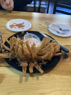 Blooming onion