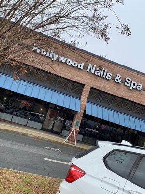 Hollywood Nails and Spa