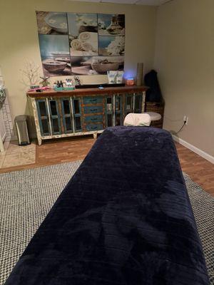 Very clean,comfortable, and  relaxing environment for a massage