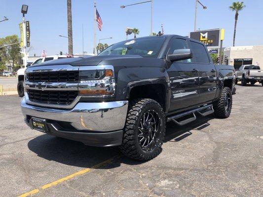 2017 Silverado 1500 Like new www.leadersmotor.com