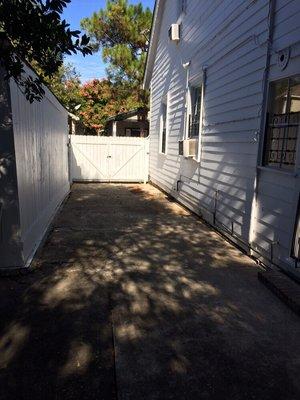 437 Short Street- off street parking with fenced in yard.