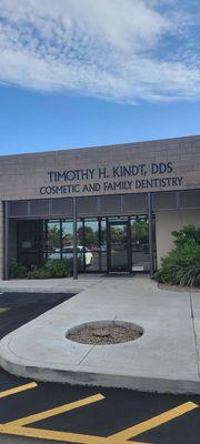 Timothy H. Kindt, DDS