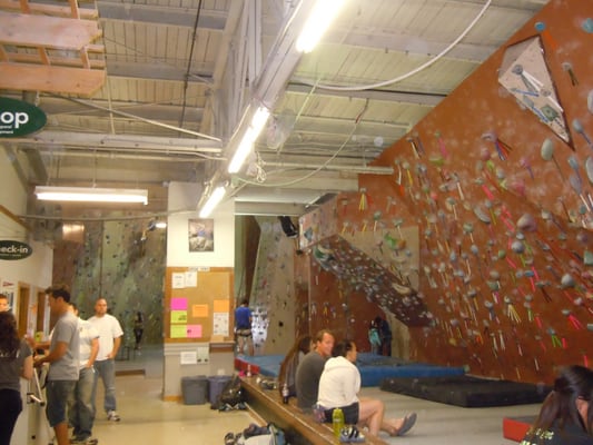 Bouldering walls