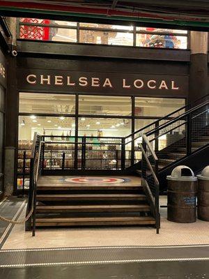 Enter here and walk thru the Chelsea Market