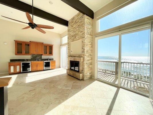 S Pacific Beach Side Condo