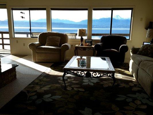 Union City Beach House at Hood Canal Waterfront Vacation Rental