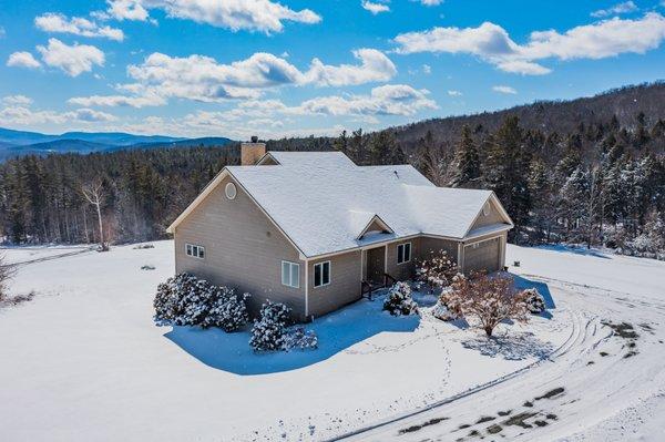 Stunning views over the Quechee Gorge and NH Mountain Ranges all in one location!