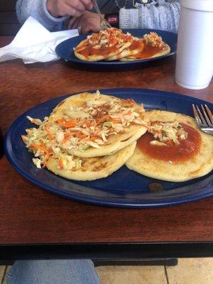 Pupusas Revuelta