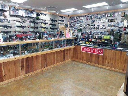 Retail Shop! Elite Force, Krytac, KWA, G&G, Valken, Enola Gaye, Airsoft Innovations, Airsoft Pyrotechnics, Madbull, Tippman