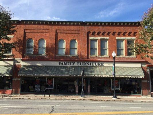 Family Furniture storefront in Perry