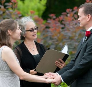 Lois Heckman, Celebrant, creating unique and beautiful ceremonies.