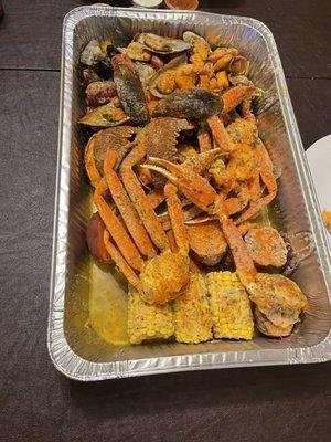 SNOW CRAB CLUSTERS,SHRIMP BEEF SAUSAGES, POTATOES,CORN