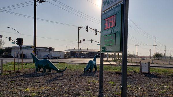 Yes, they have dinosaurs in their front yard.