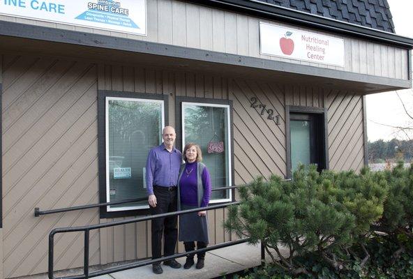 Husband and wife team offering Chiropractic along with Nutrition