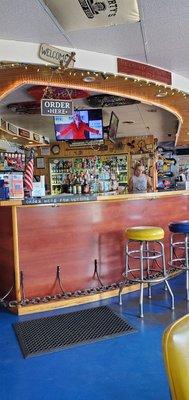 Boat shaped bar