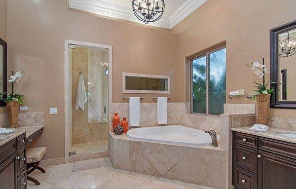 Master bath 1000 Miramar