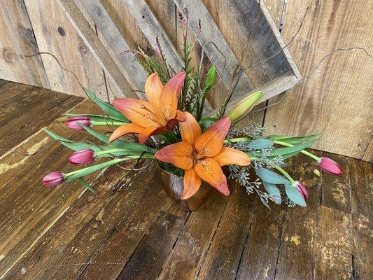 Royal Sunset Lilies & Red Tulips