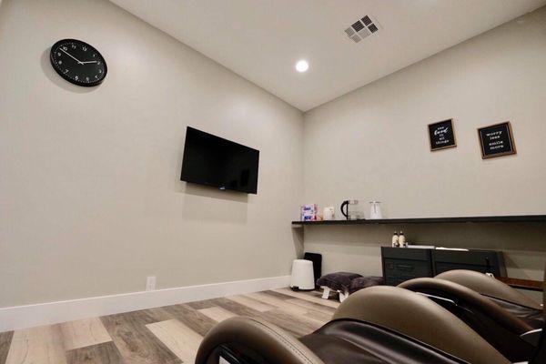 Our Ionic Foot Bath room with massage chairs