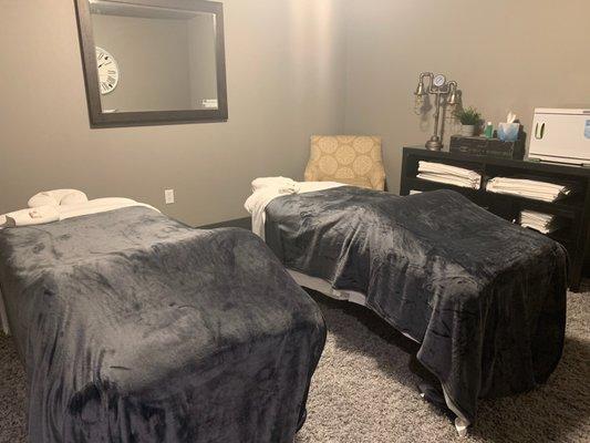 We have two couple's massage rooms.