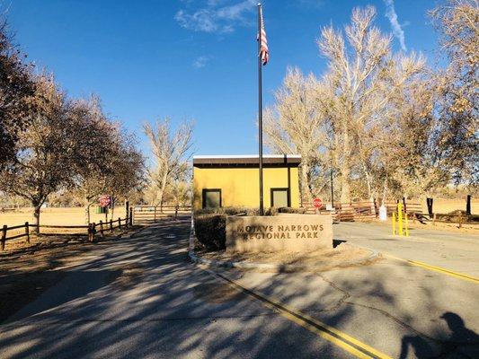 Entrance to Mojave narrows.