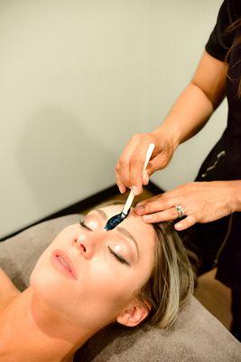 Brow waxing with Aqua Marine Ipanema Bombshell hard wax - contouring beautiful brows!!!